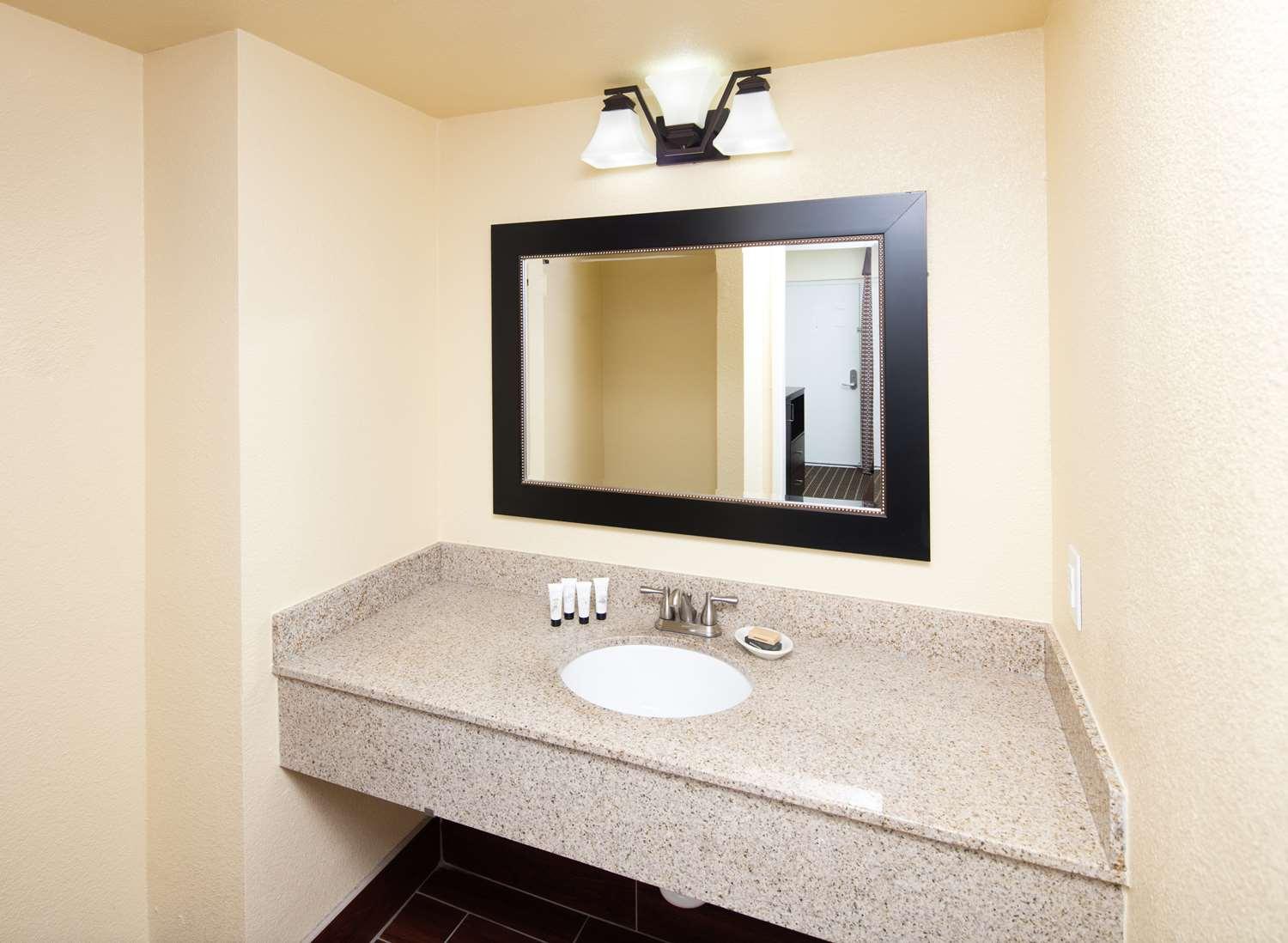 Red Lion Inn & Suites Реддинг Экстерьер фото