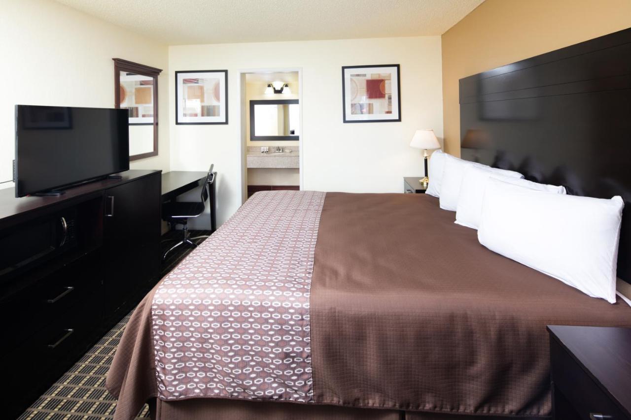 Red Lion Inn & Suites Реддинг Экстерьер фото