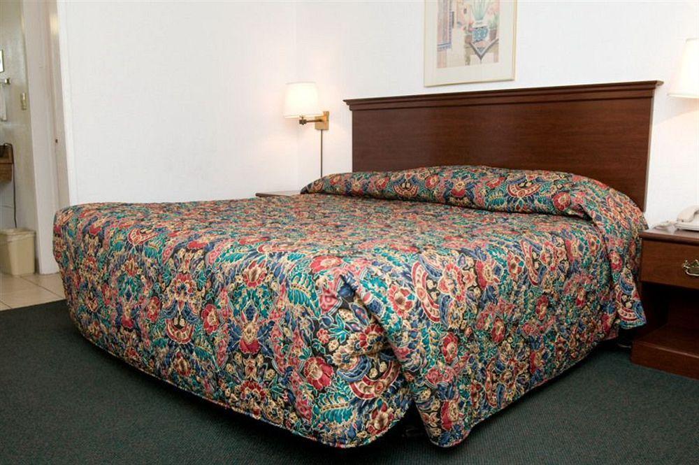 Red Lion Inn & Suites Реддинг Экстерьер фото