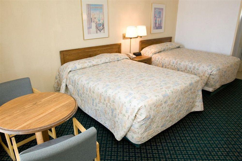 Red Lion Inn & Suites Реддинг Экстерьер фото